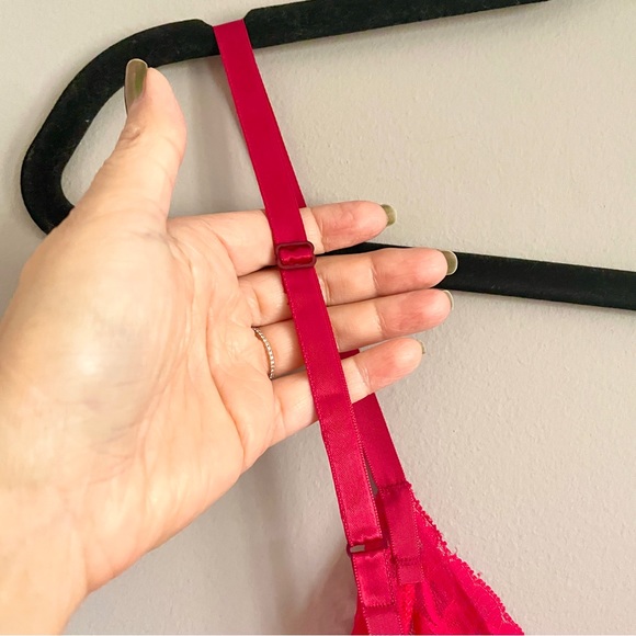 Vintage 80s Red Nylon Satin Lace Trim High Cut Teddy - M - Picture 7 of 10